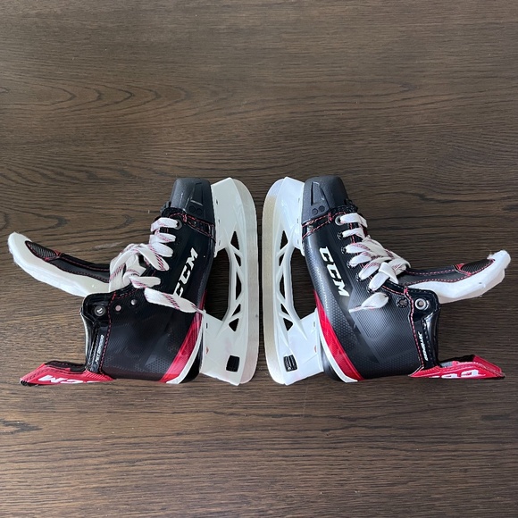 CCM Jetspeed Vibe Junior Ice Hockey Skates Size 3 Regular - Picture 10 of 16